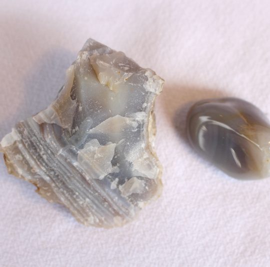 agate grise