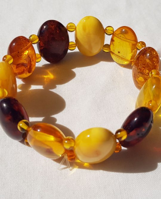 bracelet en perles ovales en Ambre